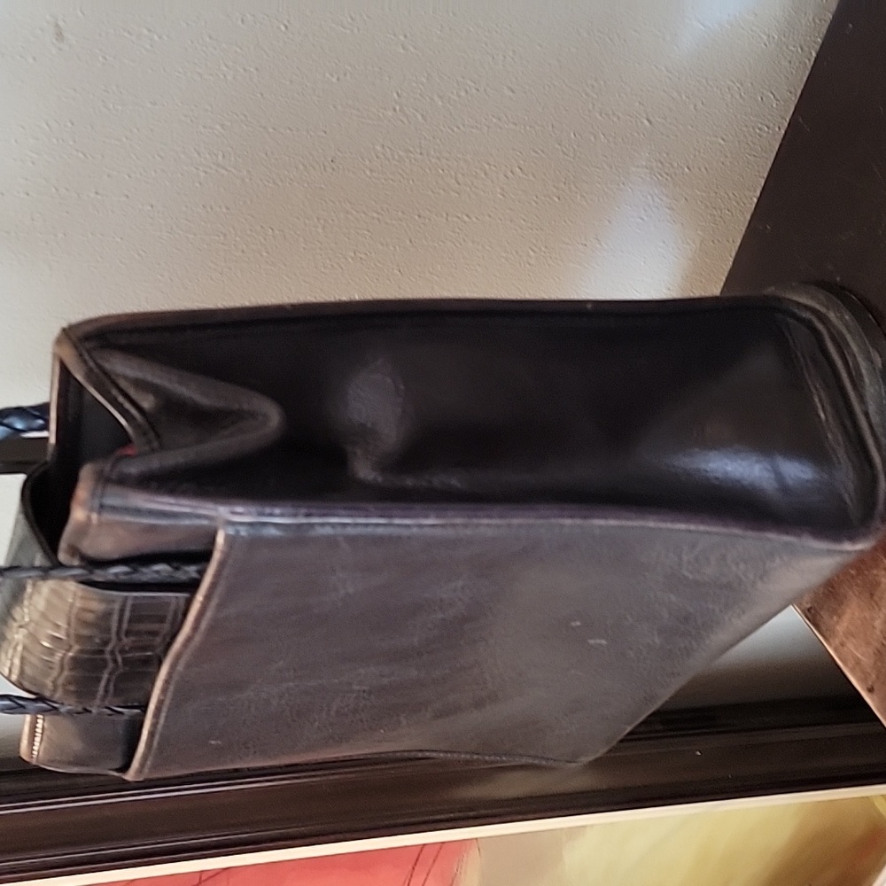 Brighton Brown Croc Leather Shoulder Bag - Picture 10 of 15